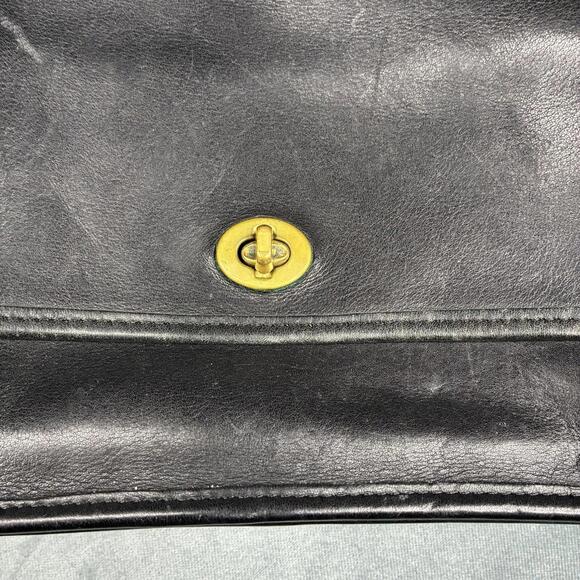 Vintage Coach Black Glove Tanned Leather Flap Crossbody Bag USA Made 0659-112 - Picture 2 of 15